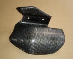 Левая оригинальная карбоновая накладка на глушитель Ducati DUCATI M400 M900 S4R S2R 46010393A